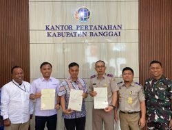 PT Pertamina EP Donggi Matindok Field kini telah mengantongi tiga Sertipikat Hak Pakai (SHP) dari Pemerintah. SHP itu diserahkan langsung oleh Kantor Pertanahan Kabupaten Banggai pada Senin, (04/11)